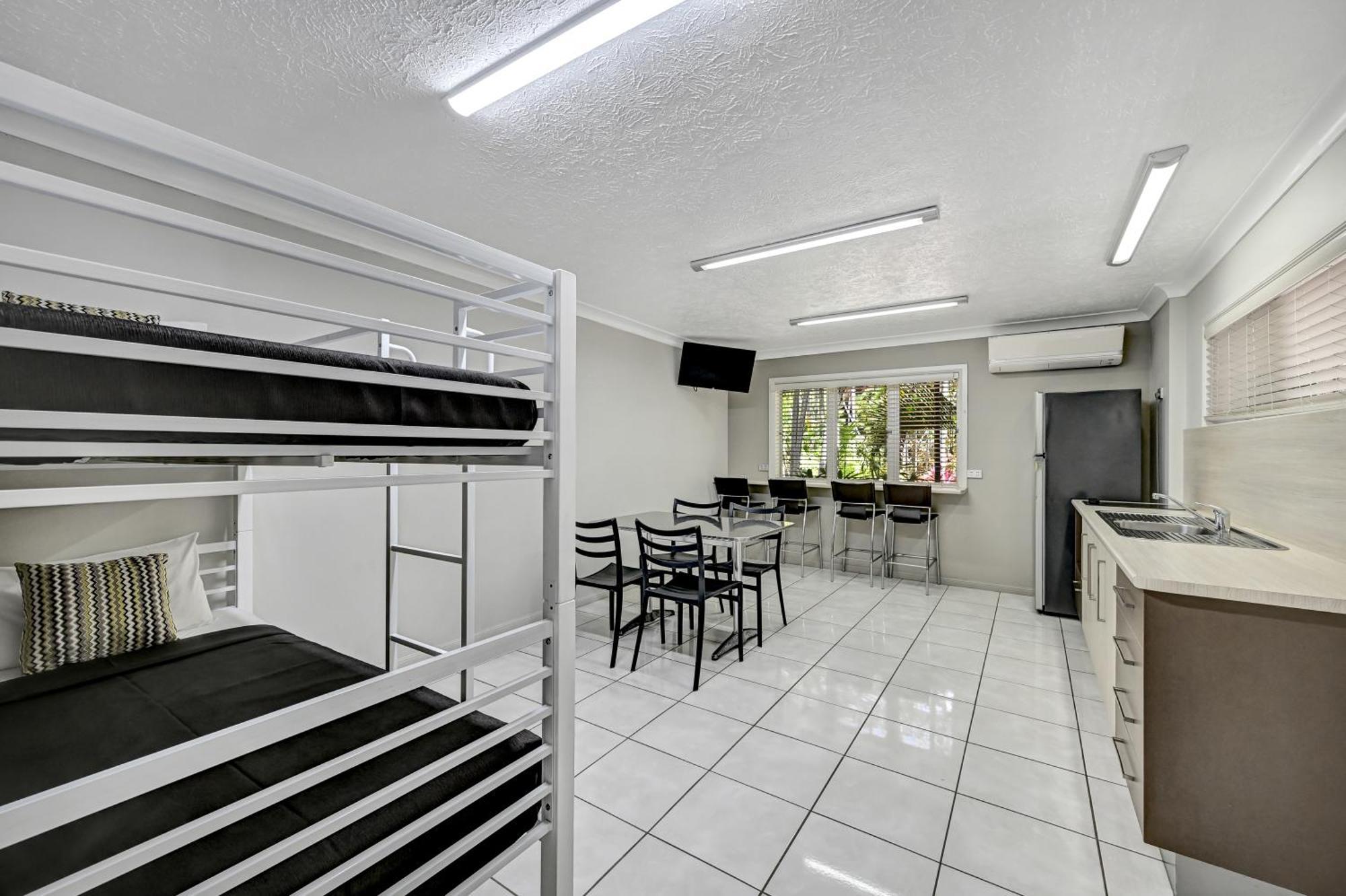 City Oasis Inn Townsville, Surestay Collection By BW Екстериор снимка